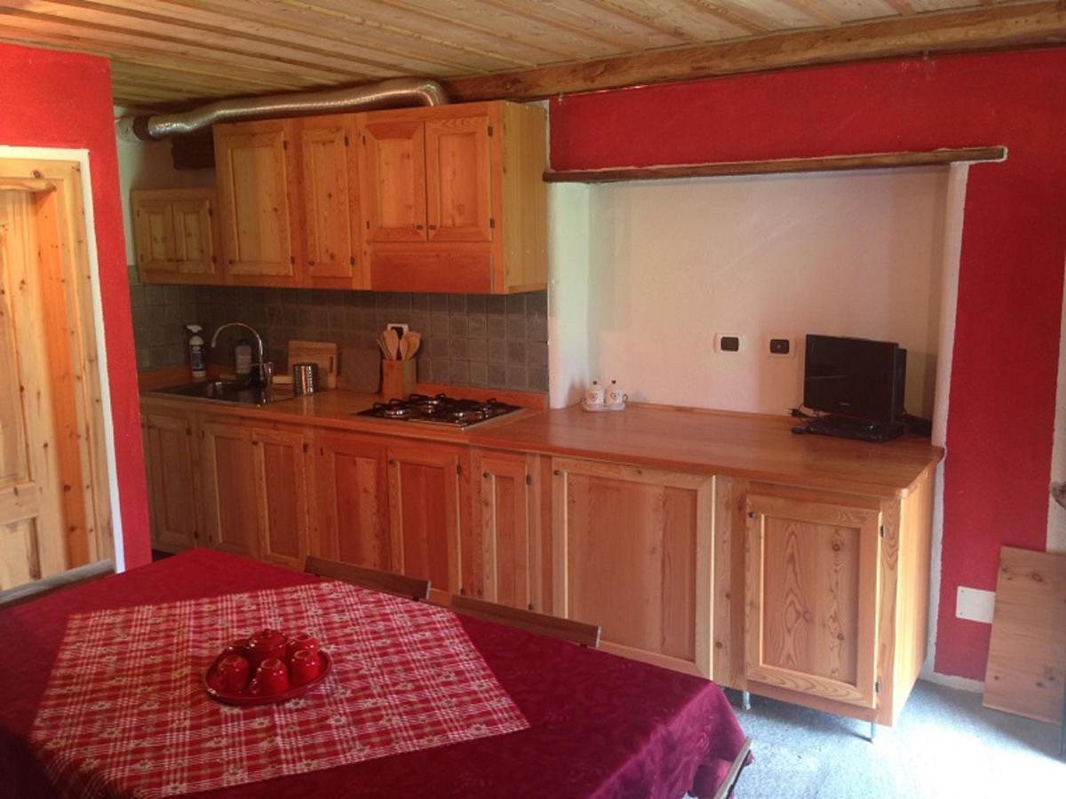 Baite Cialvrina Villa Gressoney-Saint-Jean Oda fotoğraf