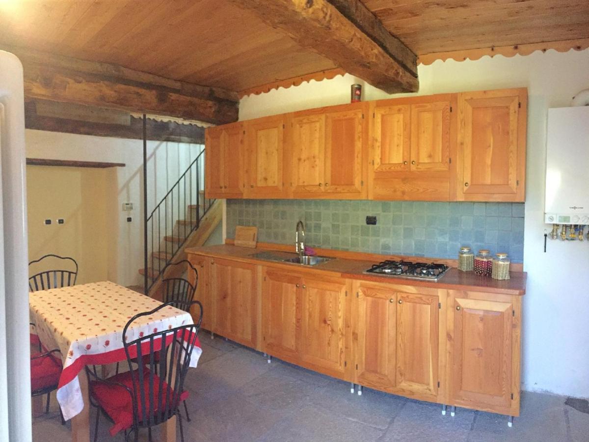 Baite Cialvrina Villa Gressoney-Saint-Jean Oda fotoğraf